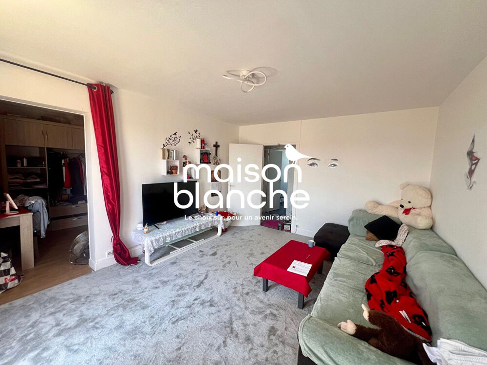 Vente Appartement Saint Maixent Appartement 4 pièce(s) 82 m2 Saint-maixent-l'École