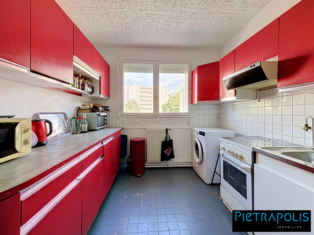 Vente Appartement Apt T3 de 67 m², Balcon, cave et parking au 2E étage avec asce Lyon 5