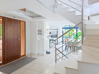  Maison à vendre 6 pièces 322 m²