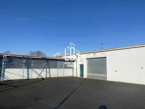   Rezé - Local activité show-room 568 m² 
