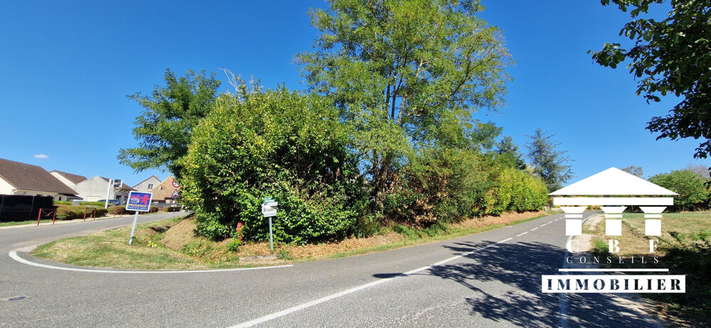   Terrain constructible de 719m² Hors lotissement à L'ABERGEMENT 