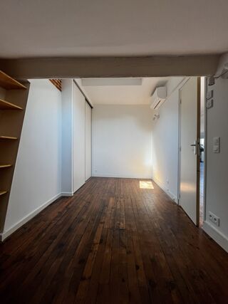  Appartement à louer 4 pièces 82 m²