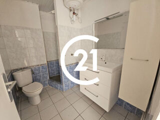  Appartement à louer 4 pièces 66 m²