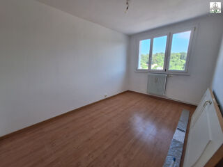  Appartement à louer 4 pièces 69 m²