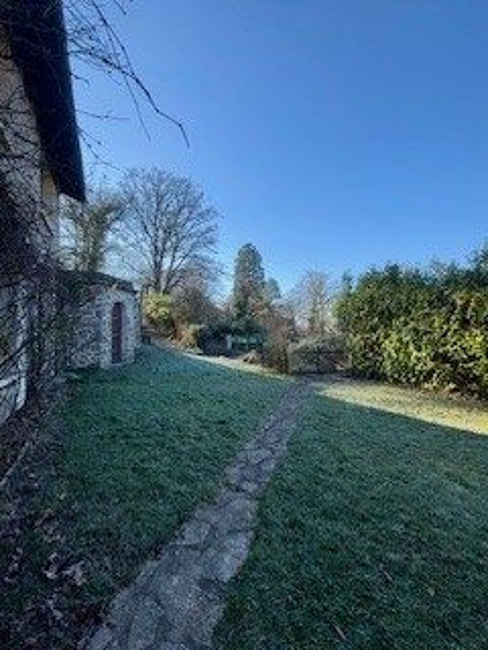 Vaste maison avec beaucoup de charme