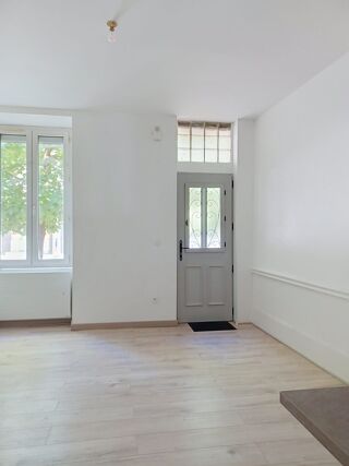  Appartement à louer 2 pièces 42 m²