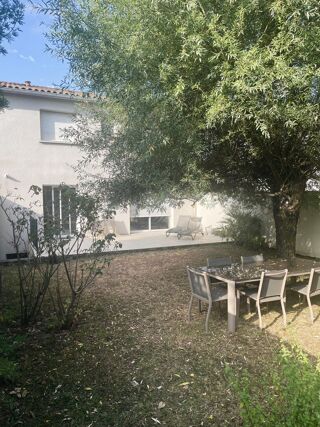  Maison à louer 5 pièces 158 m²