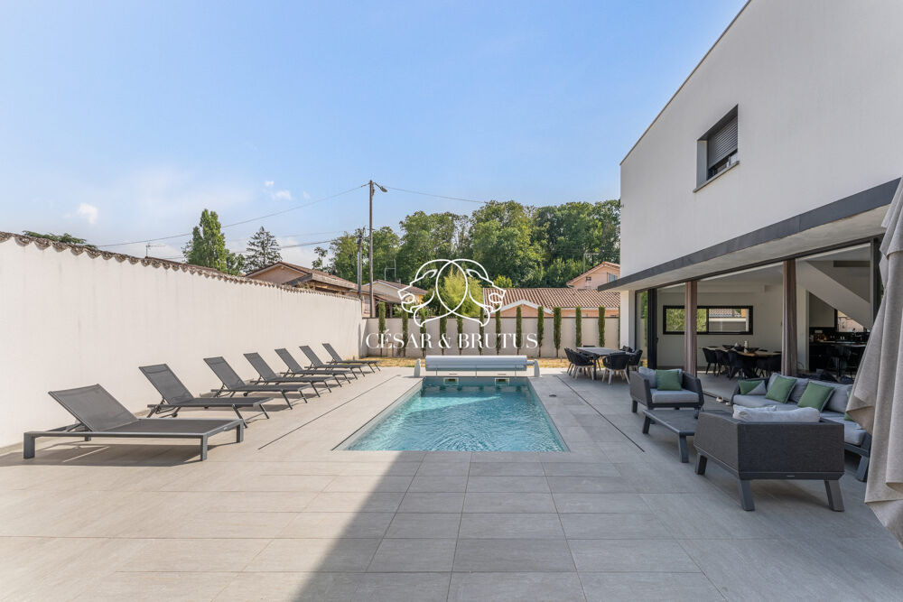 Maison 7 pièces 200 m² · à Meyzieu · 200 m² · 890 000 €