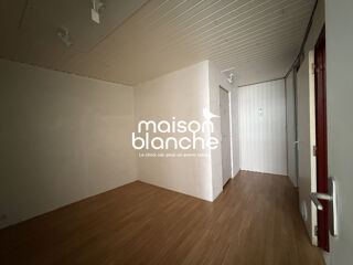  Appartement à louer 5 pièces 120 m²