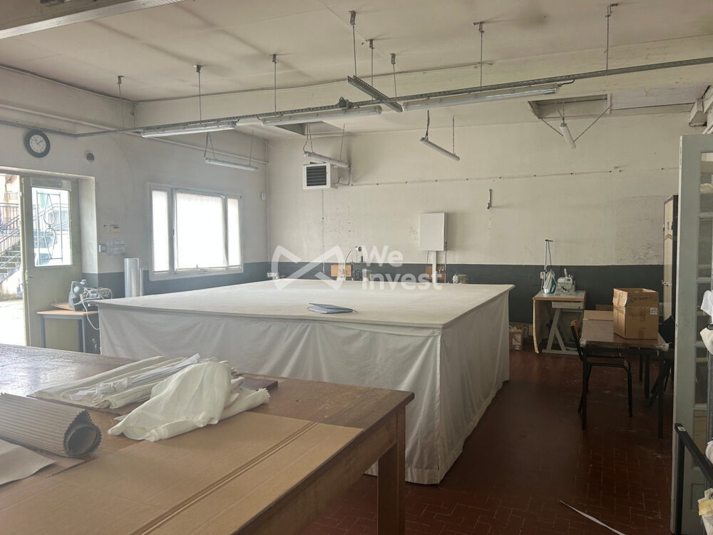   PETIT ENTREPOT DANS PETITE COPROPRIETE 