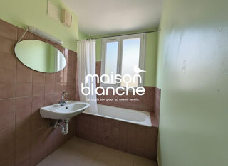  Appartement à louer 3 pièces 69 m²