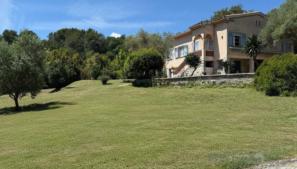 Vente Maison Maison Individuelle à Rafraichir Secteur calme et vue dégagée Vence