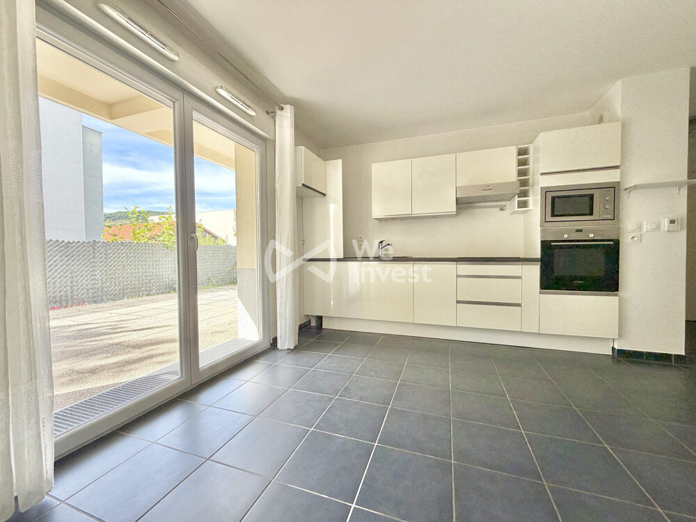 Appartement de type 3 en rez-de-chaussée avec spacieuse terrass