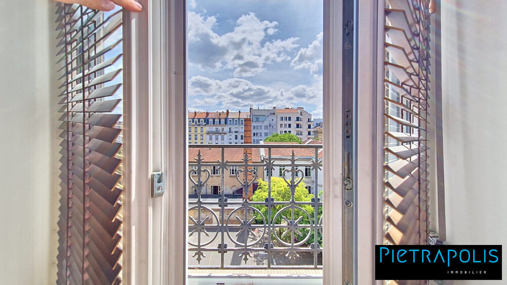 Vente Appartement Appartement bourgeois T4 - étage élevé - traversant - sans tr Lyon 7