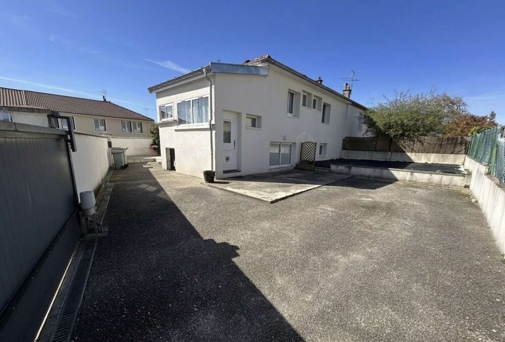 Maison 115,00 m², 4 chambres, terrain 284,00 m²