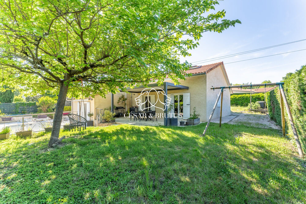 Maison familiale 5 chambres à vendre  Terrain 632 m²