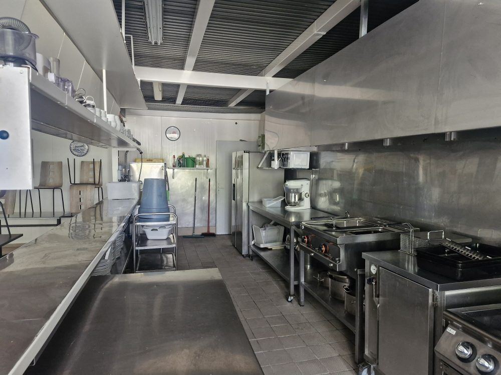   Fonds de Commerce d'une épicerie / Restaurant à LIMOGES ! 