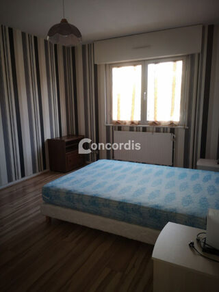  Appartement à louer 3 pièces 71 m²