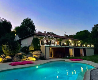  Maison � vendre 10 pi�ces 300 m�