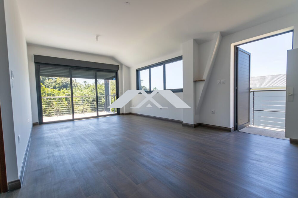 Vente Maison Superbe F4 de standing avec grand terrain et vue Saint-joseph