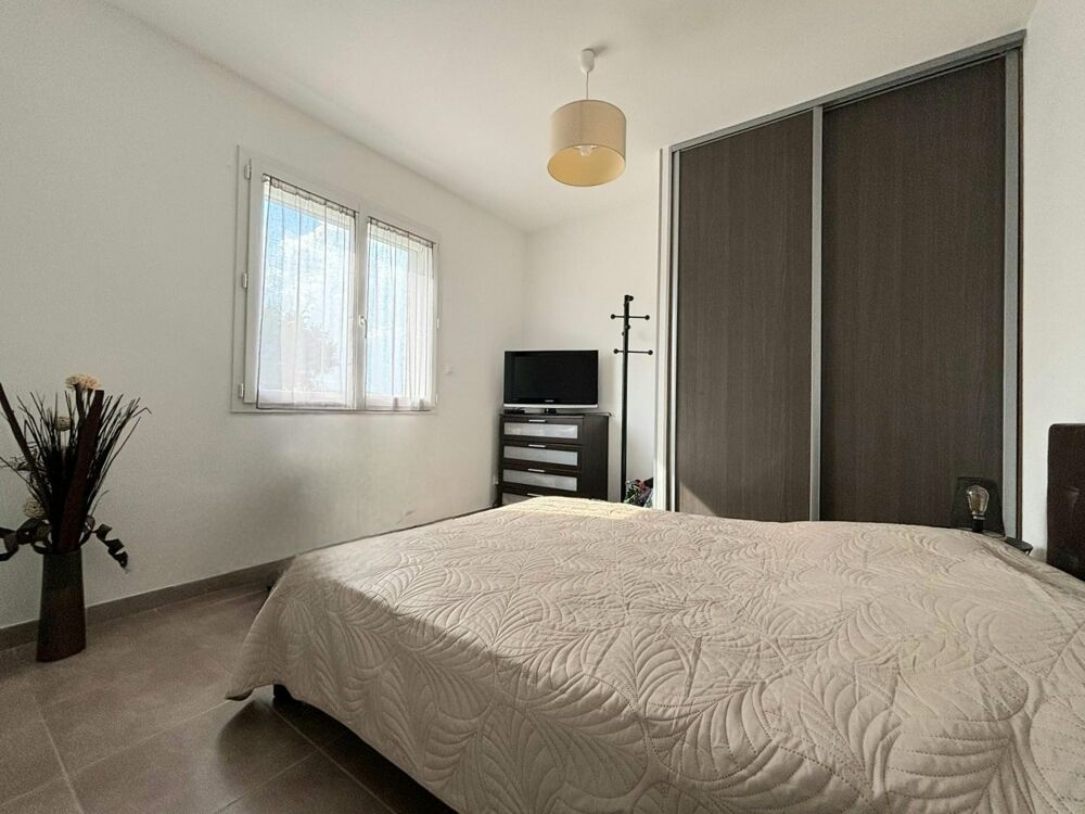 Vente Maison Villa de plain pied, piscine, garage Vic-le-fesq