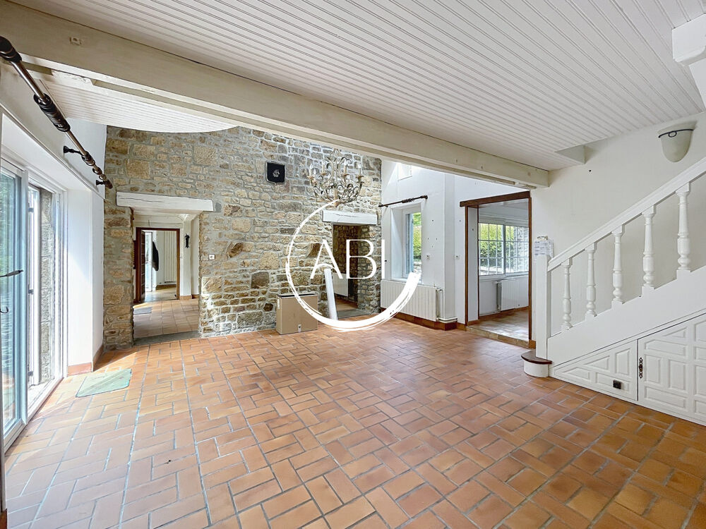 Vente Maison Longère en pierres avec dépendances et terrain arboré à vend Rânes