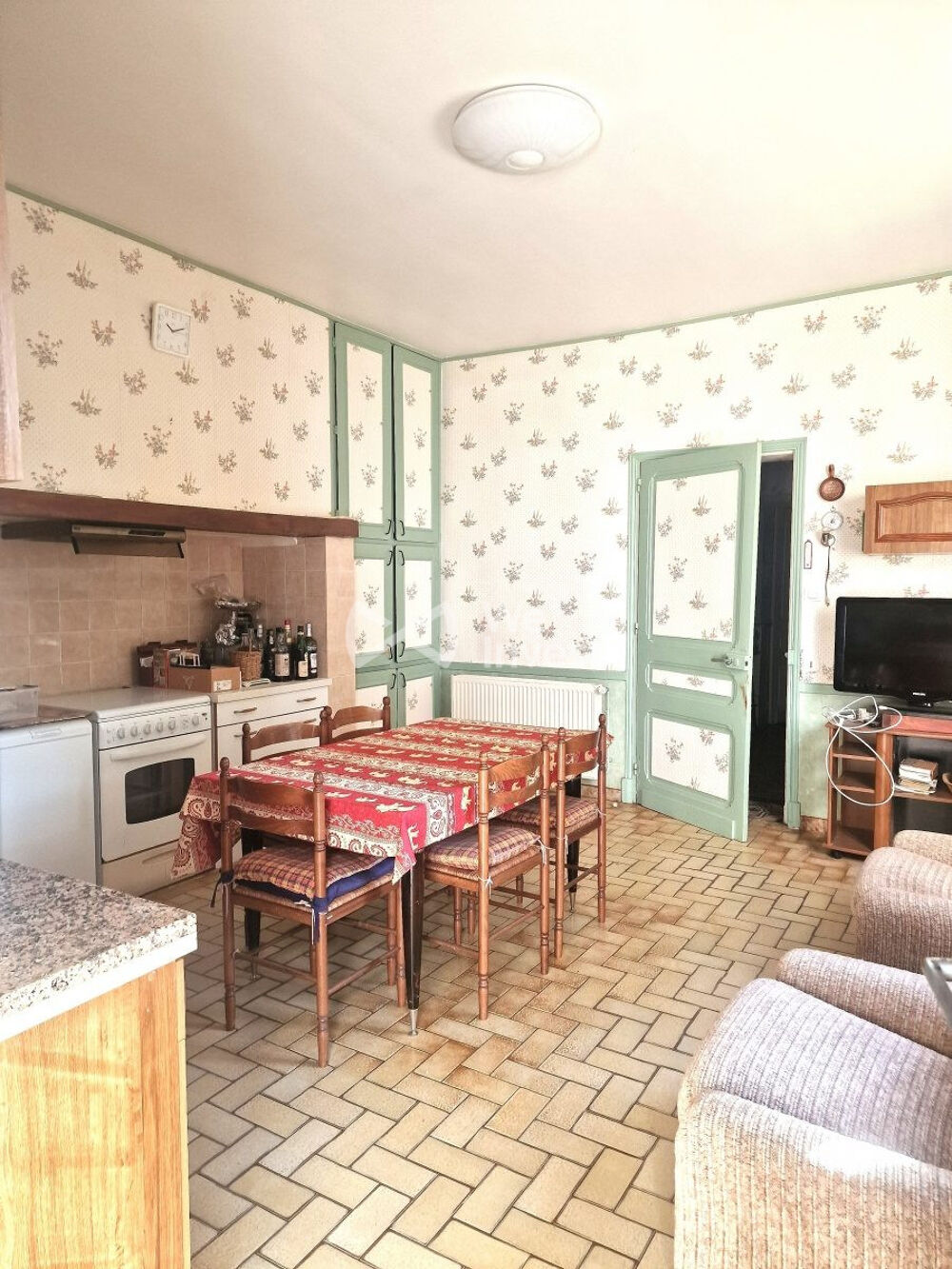 Moissac  Maison/ferme de 230 m² sur 1,9 ha, dépendances et
