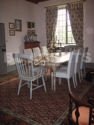  Propri�t�/ch�teau � vendre 7 pi�ces 220 m�