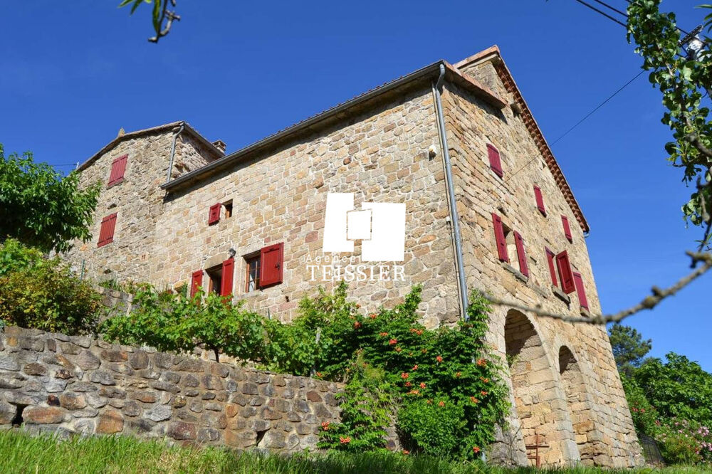 Sud Ardèche : 07140 Les Vans Mas de caractère avec vue dominan