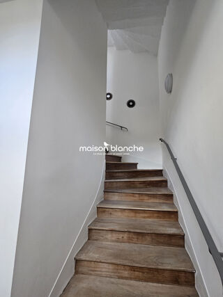  Maison à louer 5 pièces 146 m²