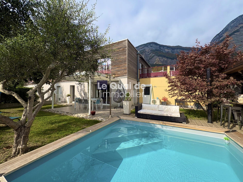 Vente Appartement A VENDRE : T4 transformé en T3 aux allures de maison / Vue Bell Crolles