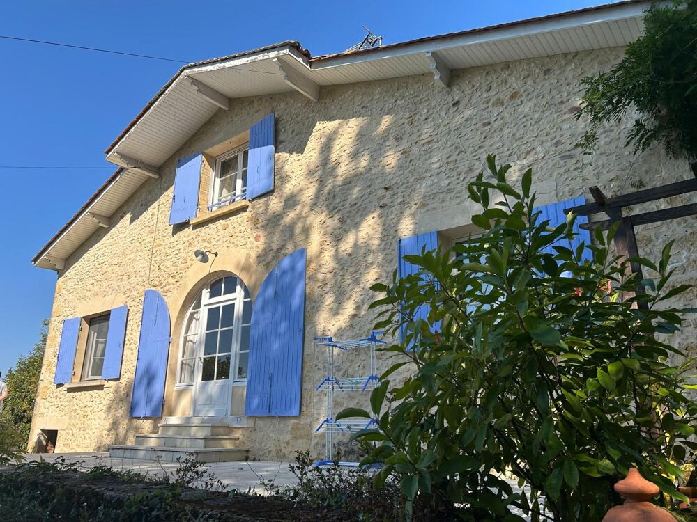 Maison de charme avec piscine et triple garage sur les hauteurs