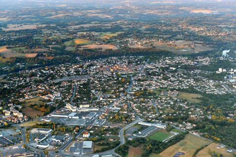 LOCATION BEFA - ST JUNIEN - 425m&sup2; COMMERCE 6825 87200 Saint-junien
