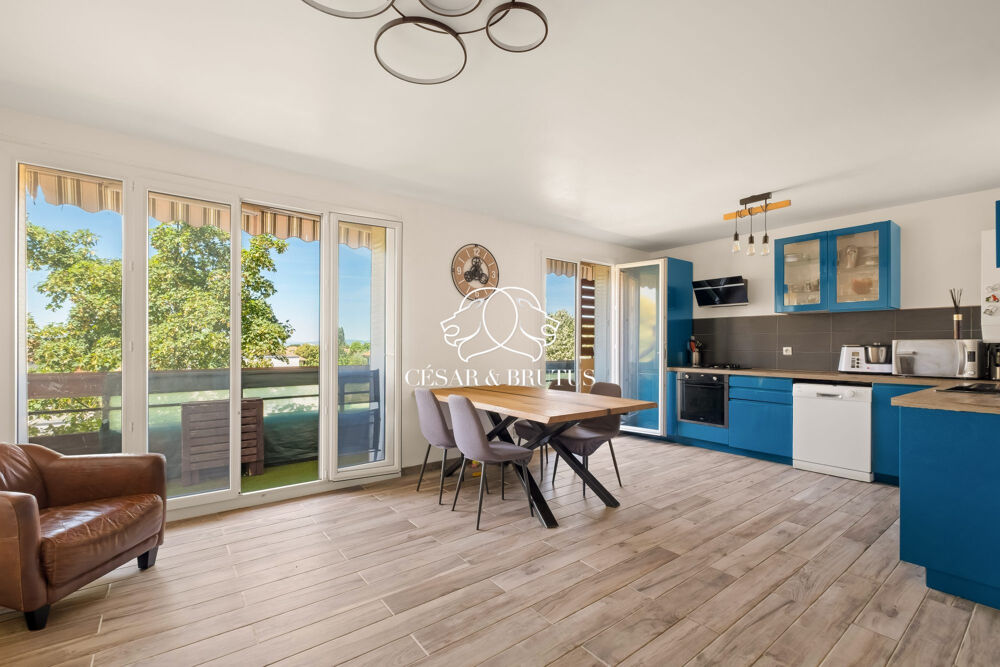 SAINT-LAURENT-DE-MURE - T4 - 80m² - BALCON et CAVE - VUE DEGAGE