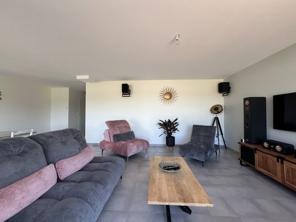 Maison familiale contemporaine  218 m²  7 pièces  Cr?