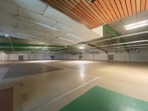   Local commercial de 4250 m² à USSEL 