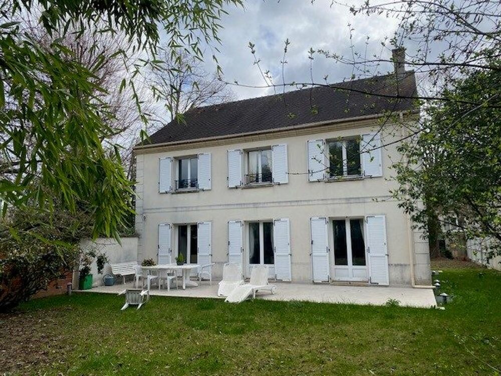 VILLA 7 PIECES DE 153 MÂ²