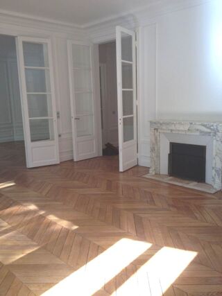  Appartement  louer 7 pices 231 m