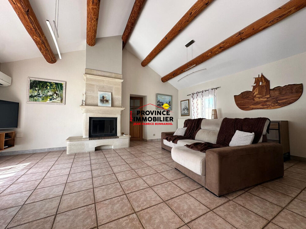Vente Maison Maison de village avec piscine, jardin et garage Sainte-cécile-les-vignes
