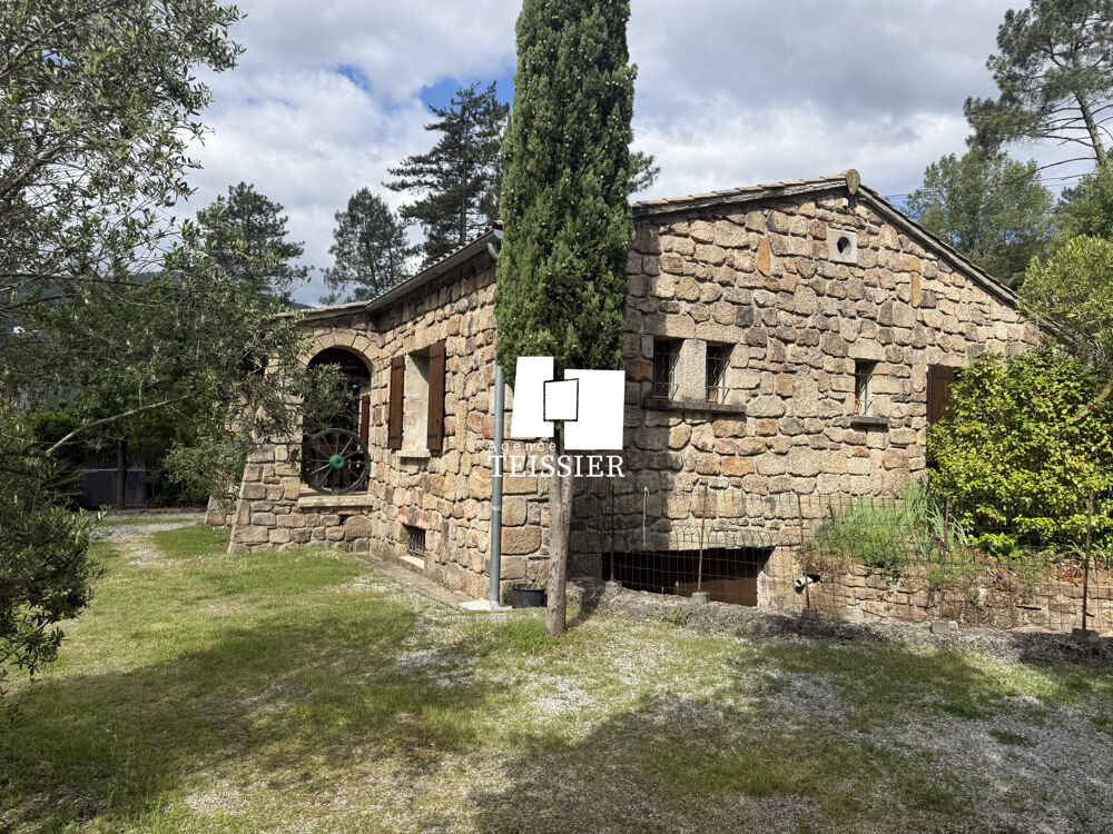 07140 Les Vans : Maison en pierre indépendante avec vue
