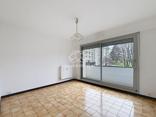  Appartement  vendre 4 pices 82 m