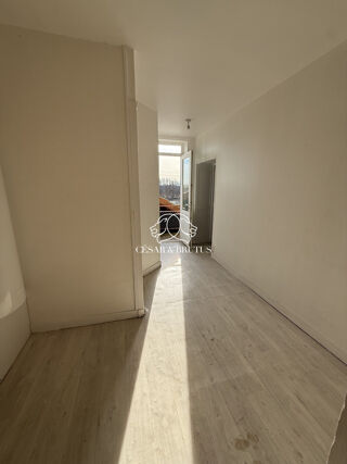  Immeuble à vendre 120 m² Briennon