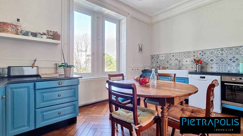 HORLOGE - T4 Bourgeois de 114m² - Parking