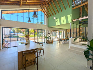  Maison  vendre 8 pices 300 m