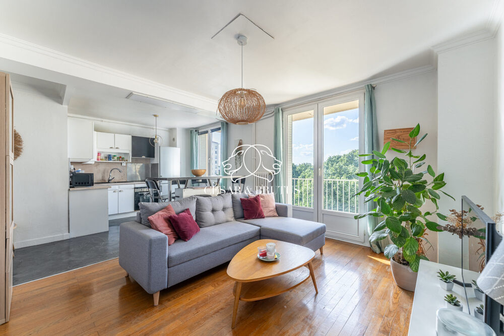 T3 de 54 m² avec balcon Ouest & Vue Fourvière  Lyon 8ème