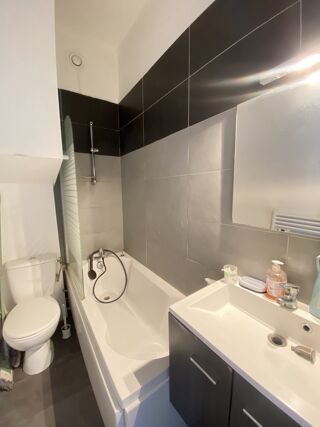  Appartement � louer 2 pi�ces 23 m� Grenoble