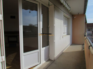  Appartement à louer 4 pièces 74 m²
