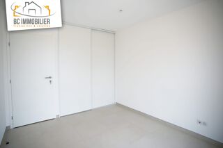  Appartement à louer 3 pièces 65 m²