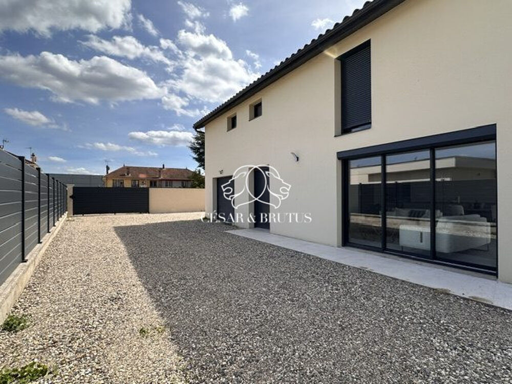 Vente Maison DECINES-CHARPIEU - Maison rénovée 5 pièces de 125 m² avec ga Décines-charpieu