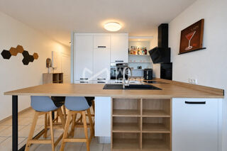 Vente Appartement T2 haut de gamme, entièrement meublé, avec vue sur la marina d Le marin